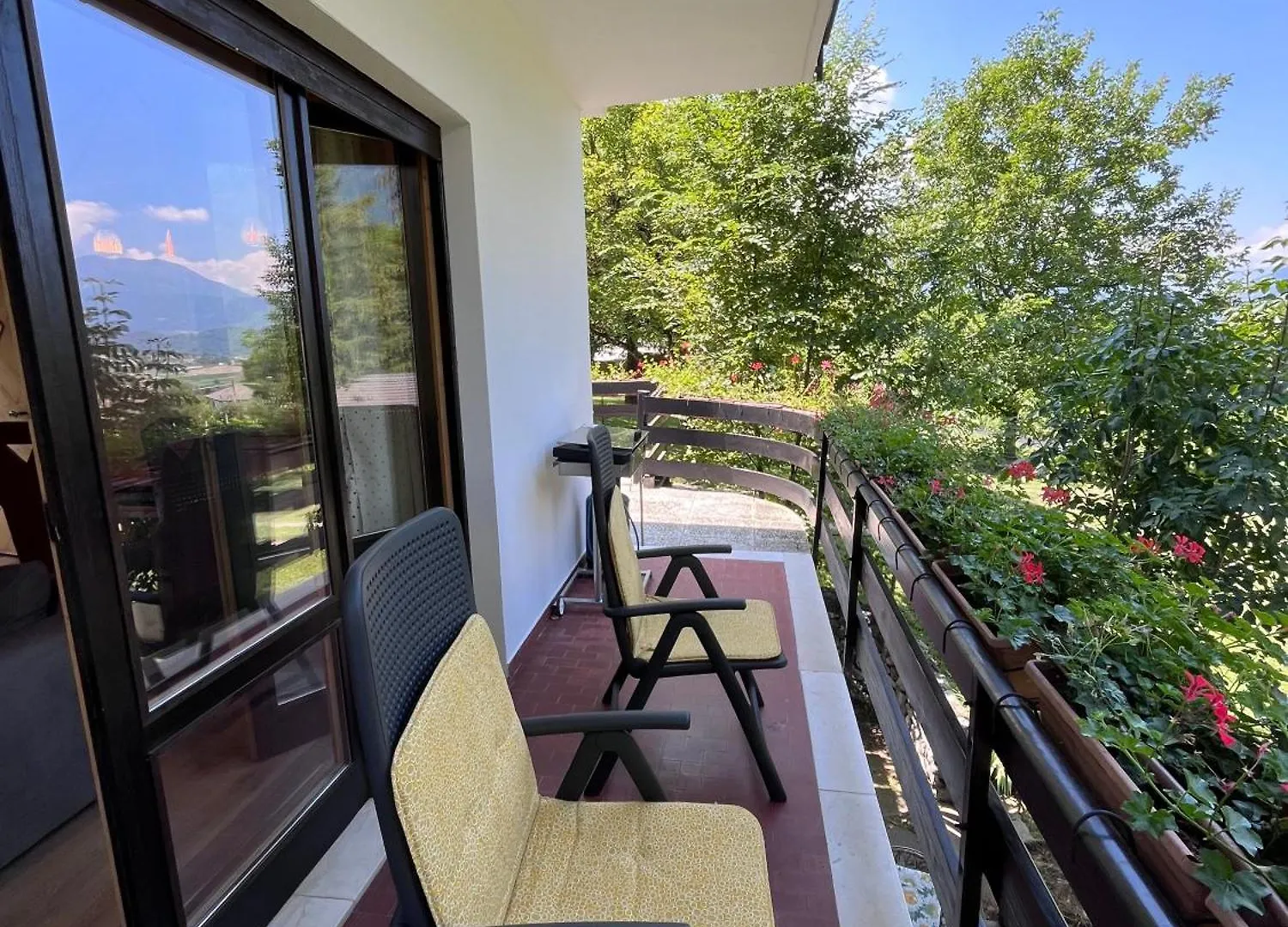 Garden Apartment Relax Barco  Italy
